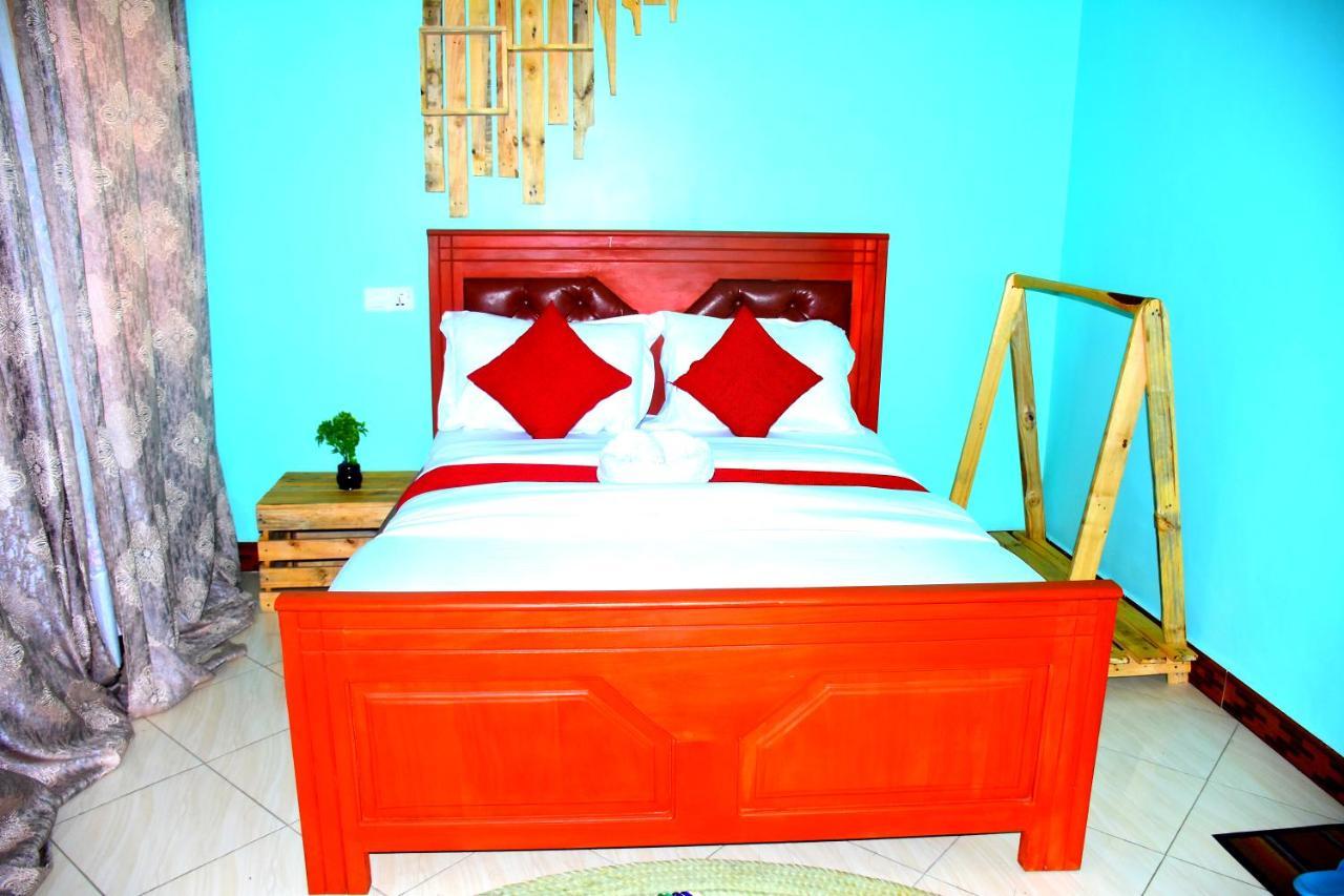 Safari Park House Bed & Breakfast Arusha Ngoại thất bức ảnh