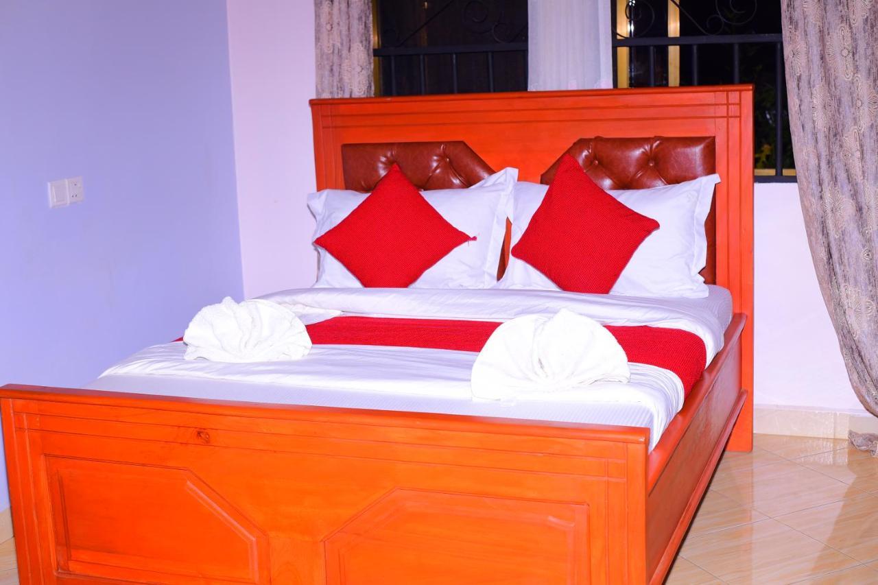 Safari Park House Bed & Breakfast Arusha Ngoại thất bức ảnh