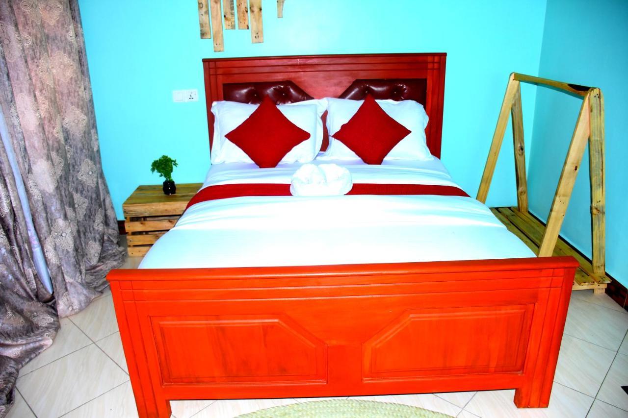 Safari Park House Bed & Breakfast Arusha Ngoại thất bức ảnh