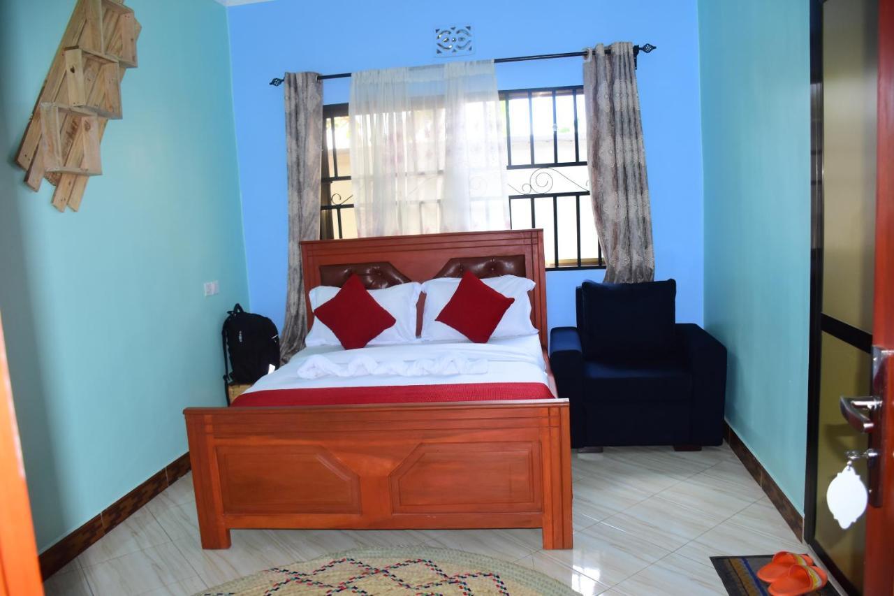 Safari Park House Bed & Breakfast Arusha Ngoại thất bức ảnh