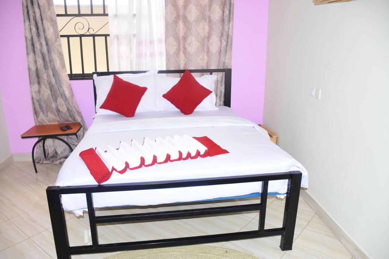 Safari Park House Bed & Breakfast Arusha Ngoại thất bức ảnh