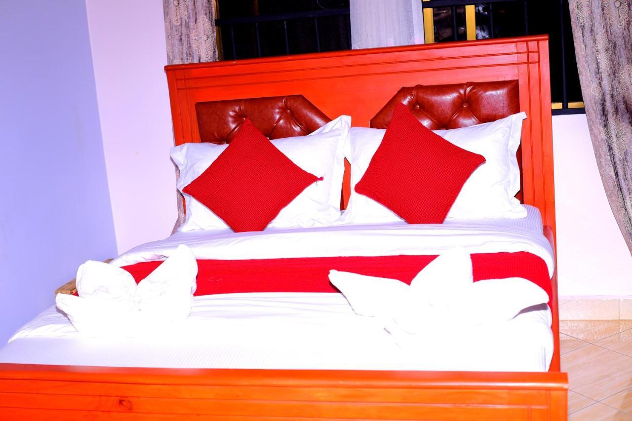 Safari Park House Bed & Breakfast Arusha Ngoại thất bức ảnh