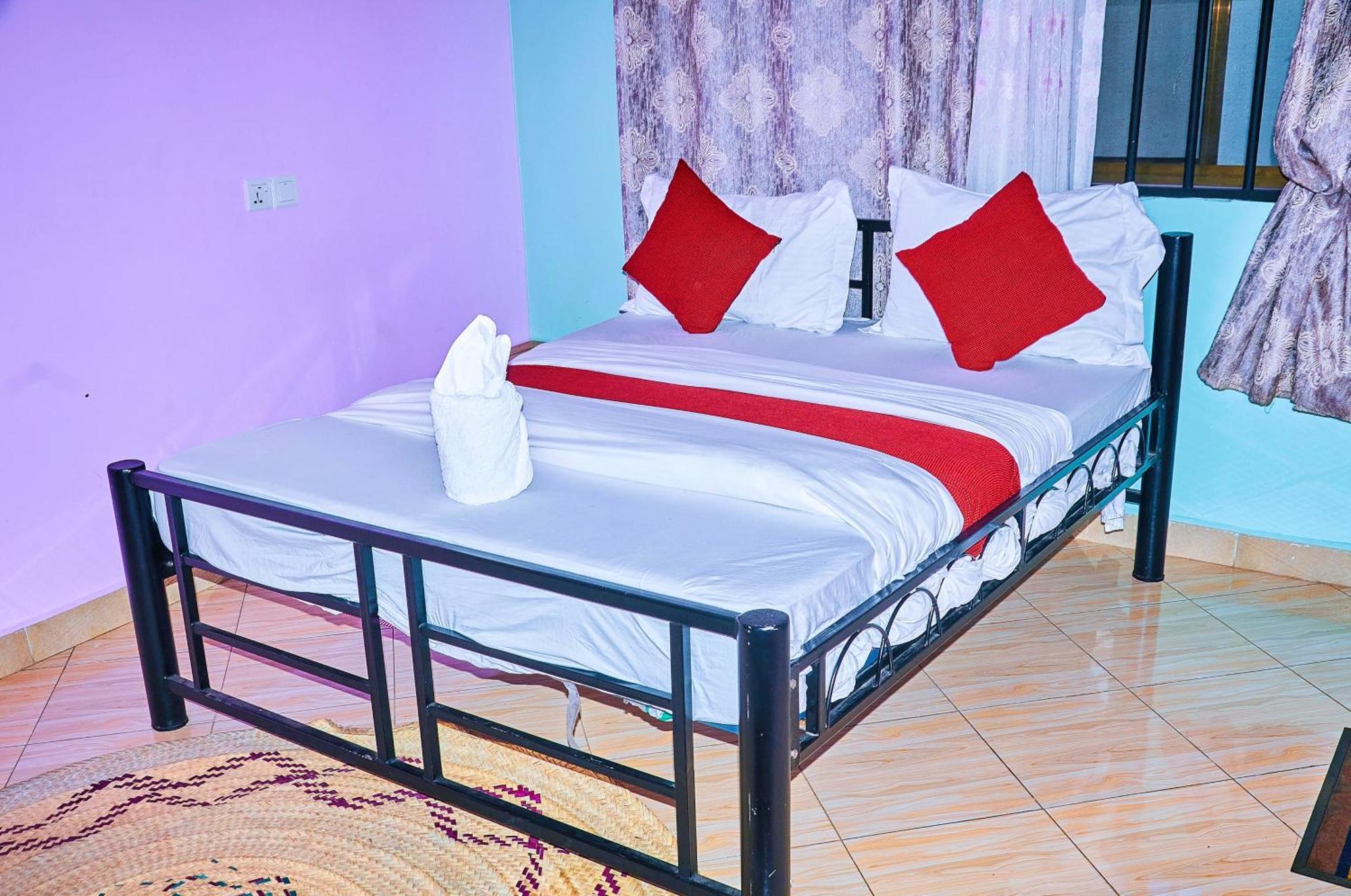 Safari Park House Bed & Breakfast Arusha Ngoại thất bức ảnh