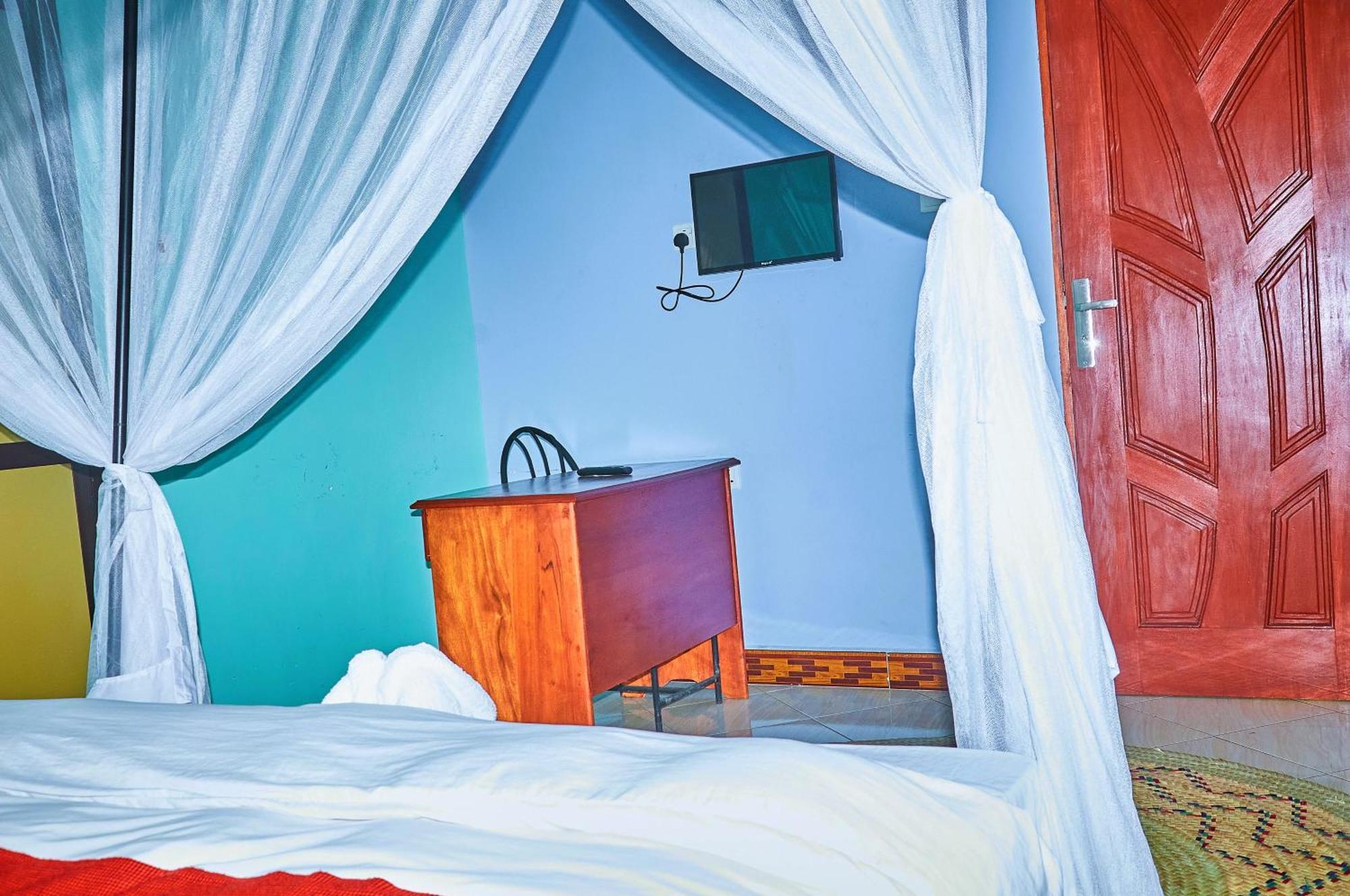 Safari Park House Bed & Breakfast Arusha Ngoại thất bức ảnh