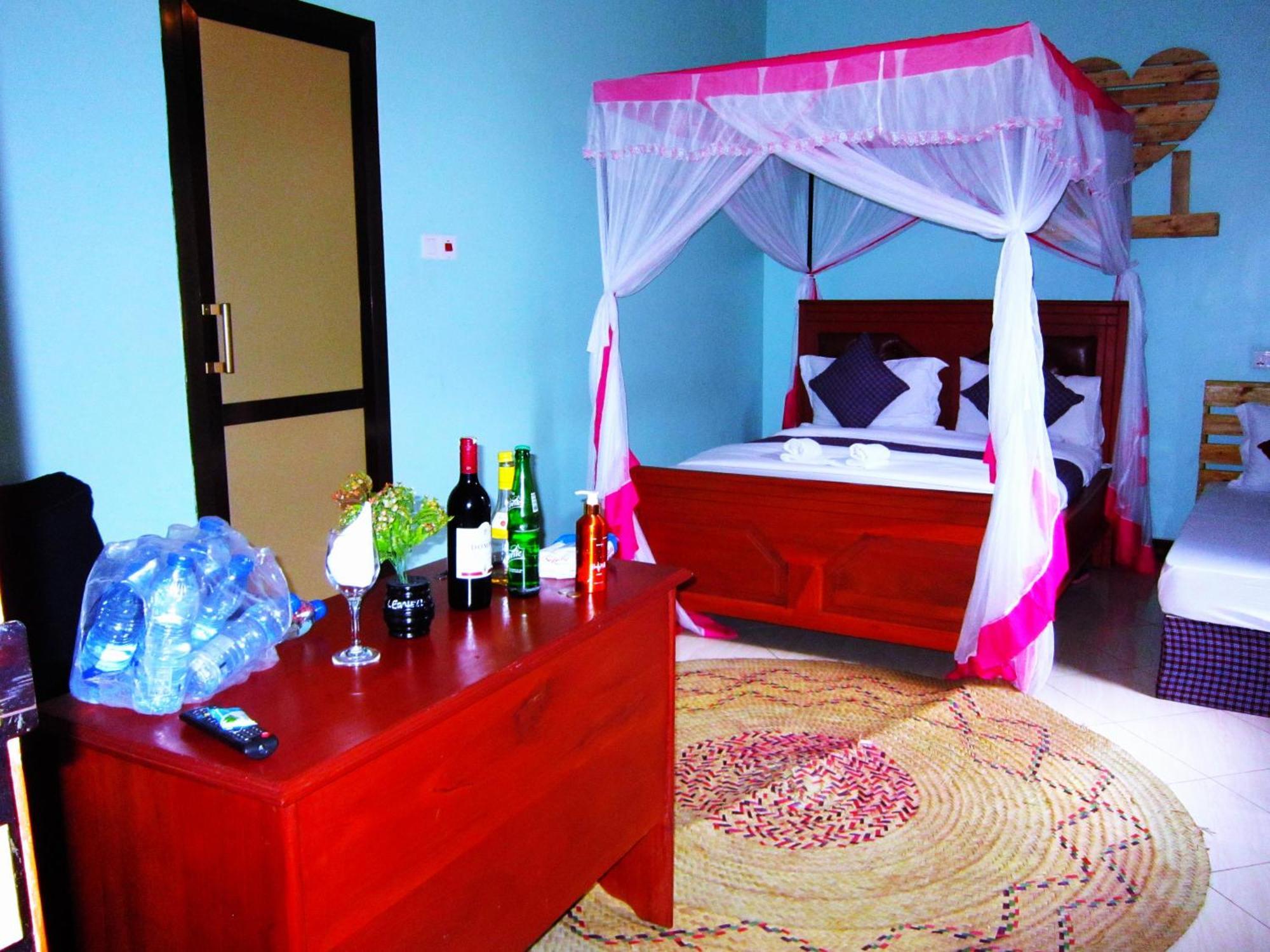 Safari Park House Bed & Breakfast Arusha Ngoại thất bức ảnh