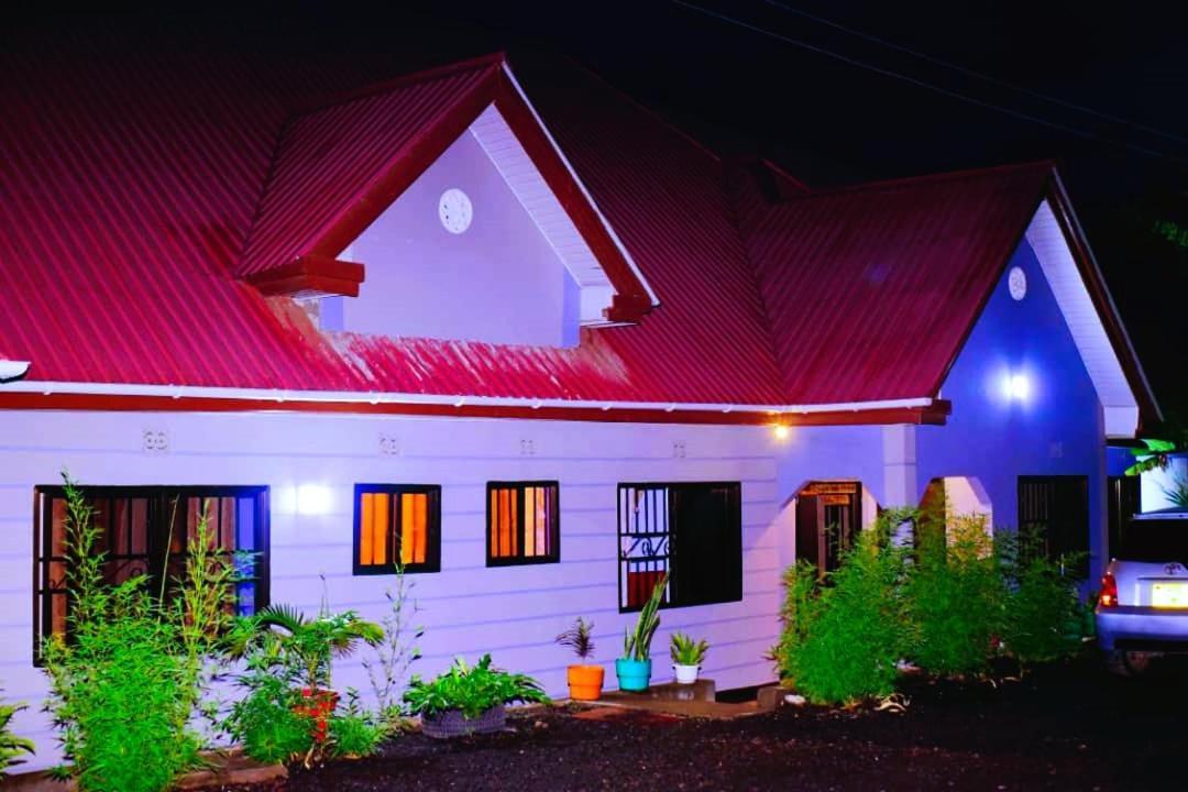 Safari Park House Bed & Breakfast Arusha Ngoại thất bức ảnh