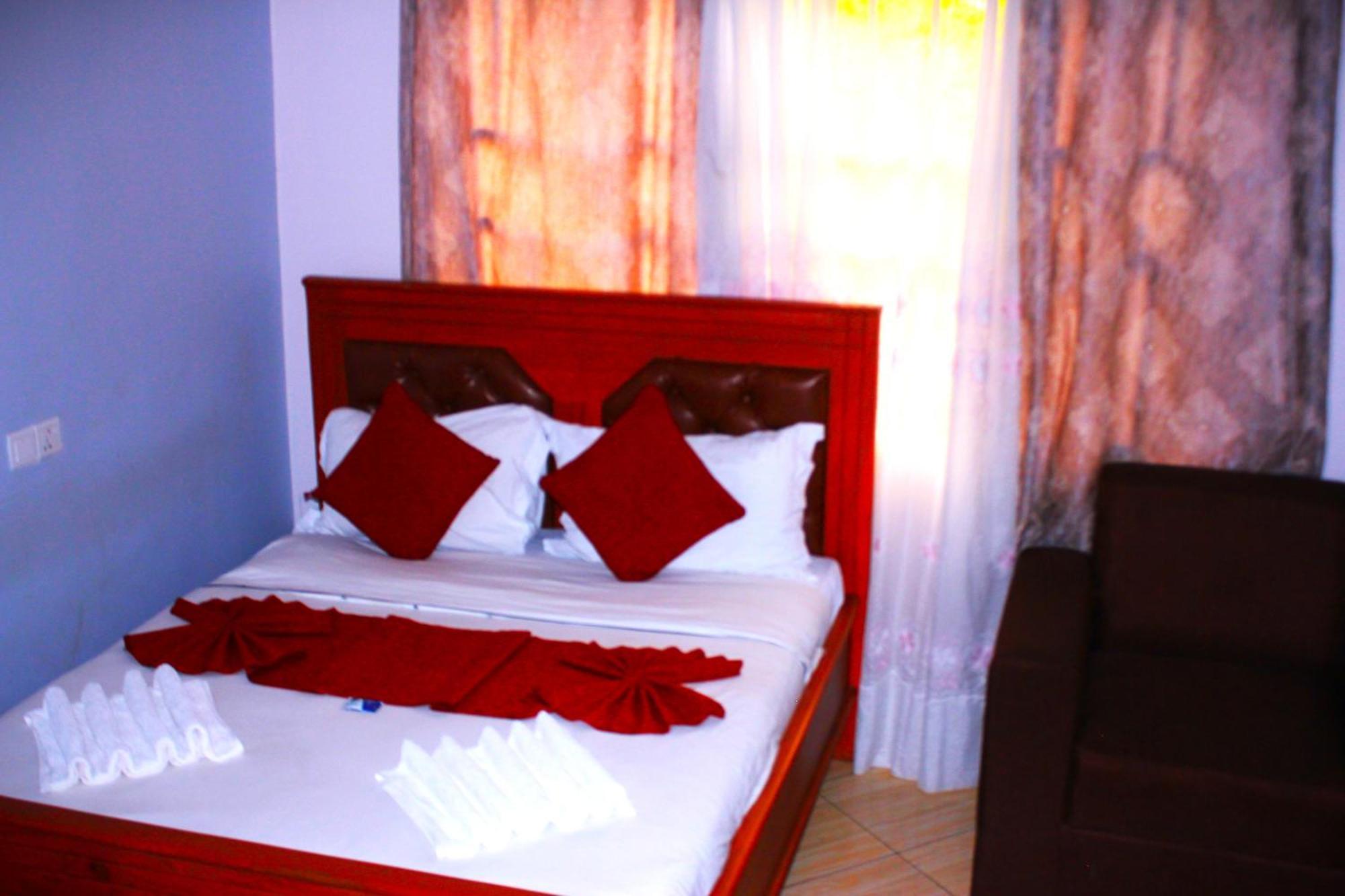 Safari Park House Bed & Breakfast Arusha Ngoại thất bức ảnh